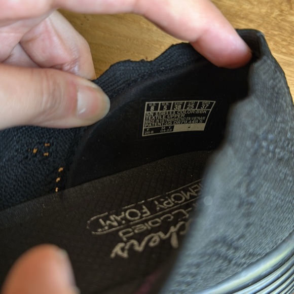 Skechers Strech Fit Air Cooled Memory Foam Black Shoes - Picture 5 of 7